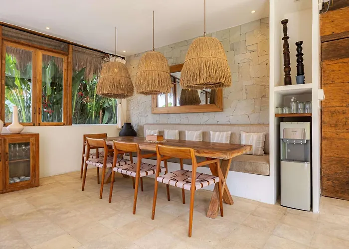 Casa Bunga Raya - Luxury 3br Mediterranean Umalas Breakfast & Butler * Kerobokan