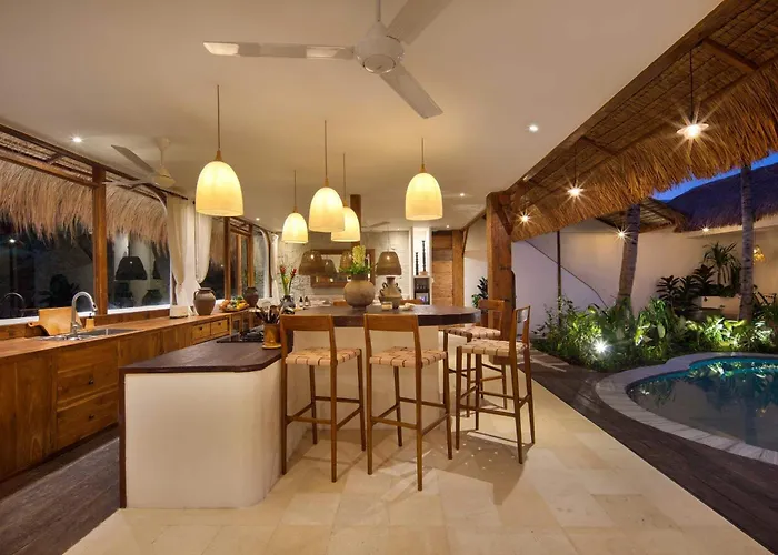 Casa Bunga Raya - Luxury 3br Mediterranean Umalas Breakfast & Butler Villa Kerobokan