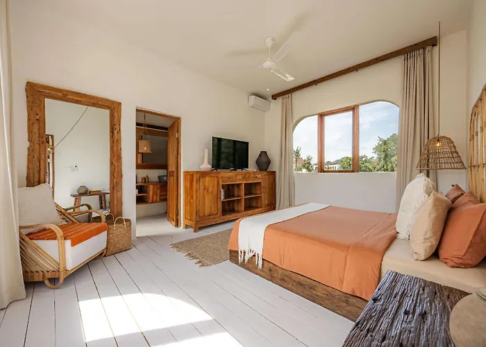 Casa Bunga Raya - Luxury 3br Mediterranean Umalas Breakfast & Butler