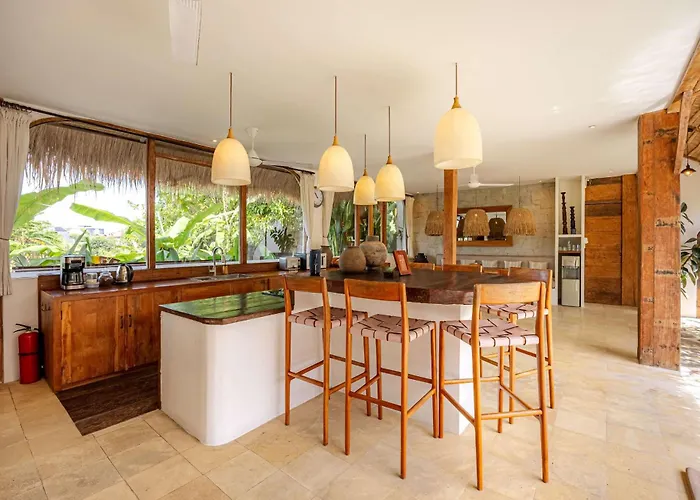 Casa Bunga Raya - Luxury 3br Mediterranean Umalas Breakfast & Butler Villa *